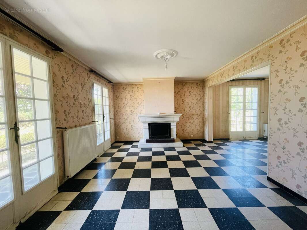 Maison à FERRIERES-EN-GATINAIS