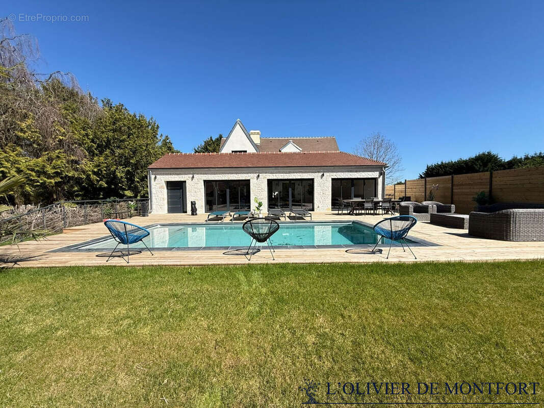 Maison à MONTFORT-L'AMAURY