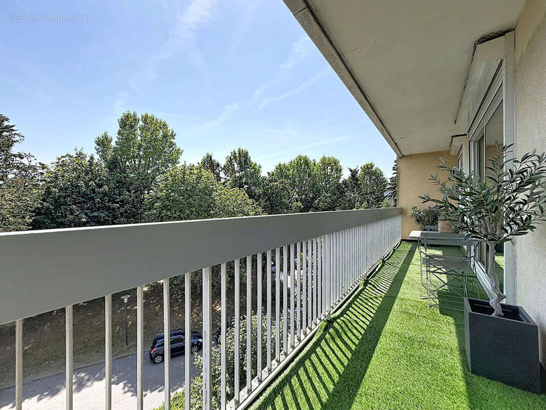 Appartement à ELANCOURT