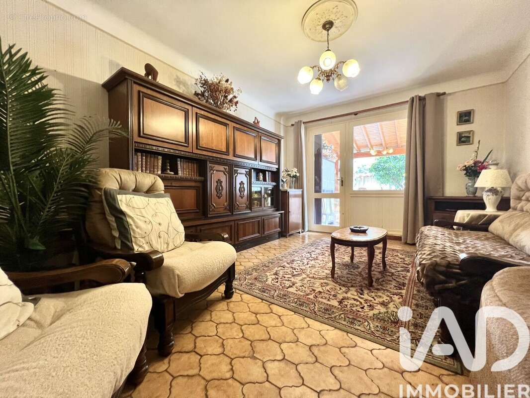 Photo 2 - Maison à SAINT-LAURENT-DE-LA-SALANQUE