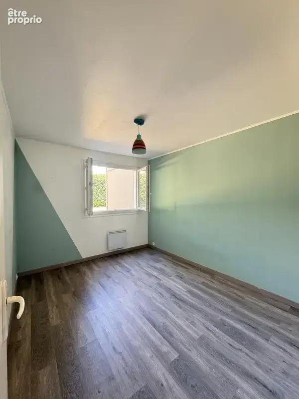 Appartement 4 pièces Saint Priest - 179000 € - photo 2