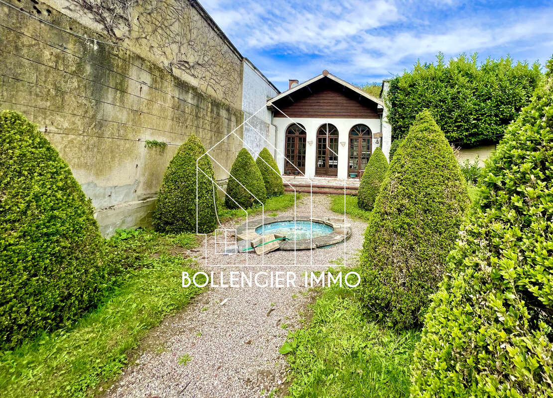 Maison à HAZEBROUCK