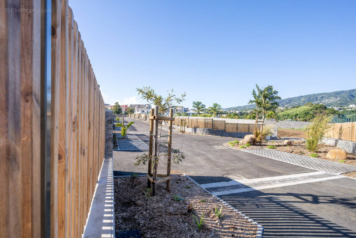 Terrain à SAINTE-MARIE