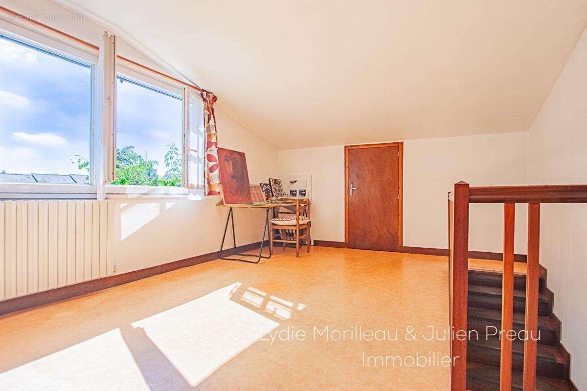 Maison à rénover avec jardin - photo 12