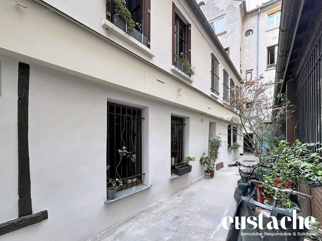 Appartement à PARIS-11E