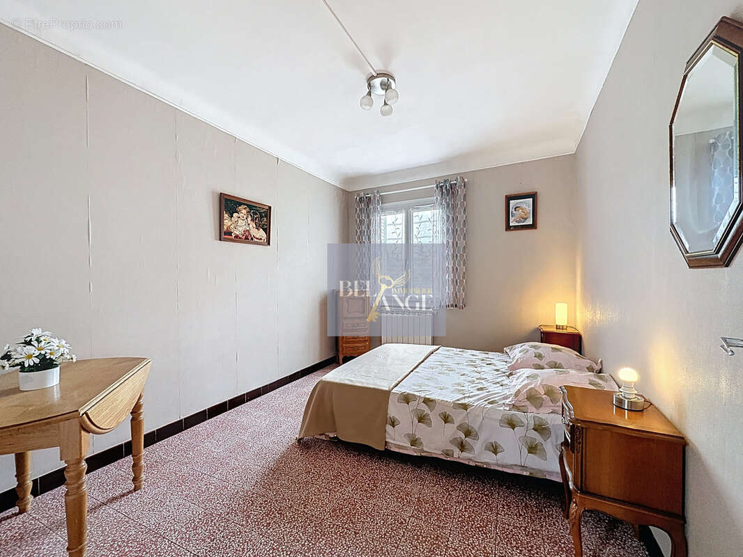 Maison à ALLEGRE-LES-FUMADES