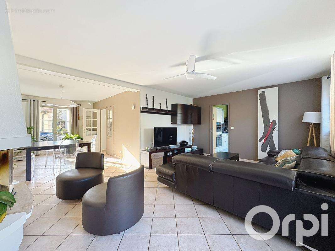 Maison à BALLAINVILLIERS