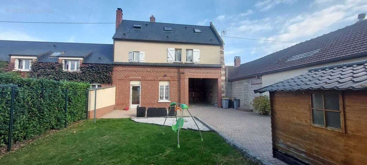 Maison à LA RUE-SAINT-PIERRE