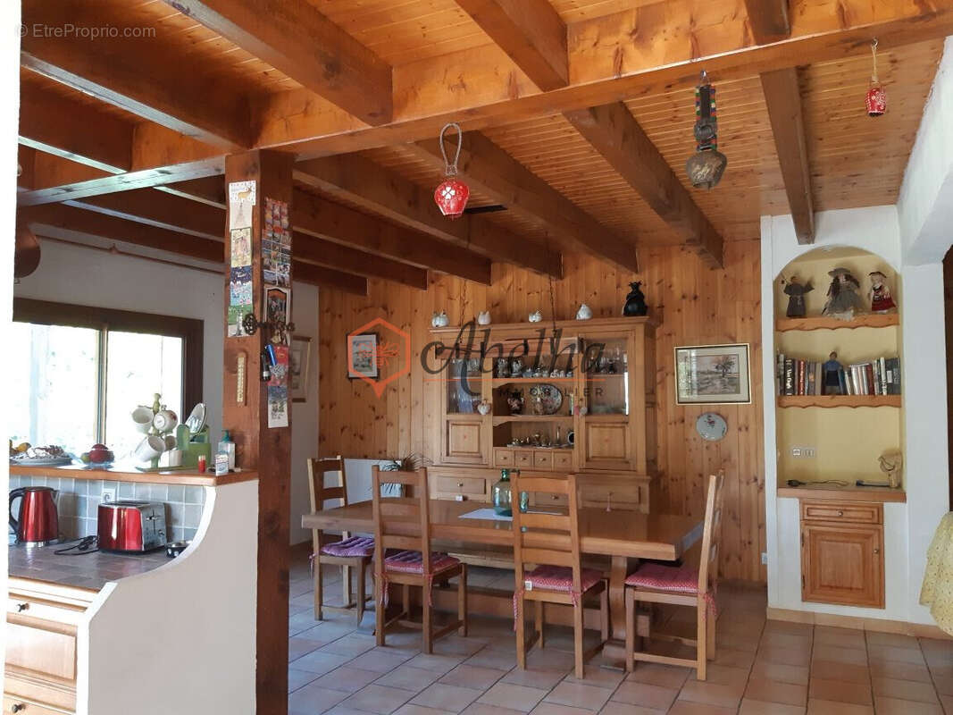 Maison à FOREST-SAINT-JULIEN