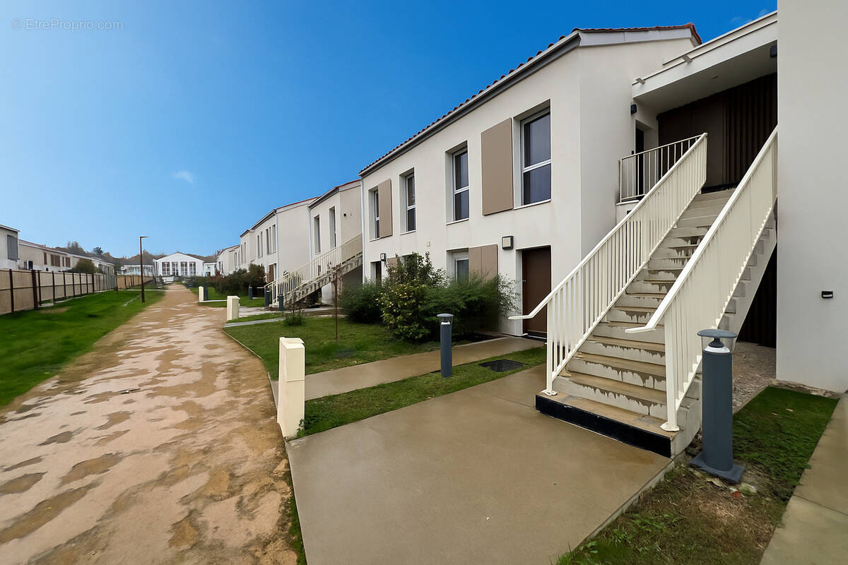 Appartement à SAINT-LAURENT-DE-MURE