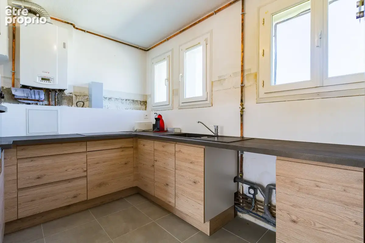 Appartement T4 avec cave, Rue du Marechal Joffre 26000 VALENCE - photo 6