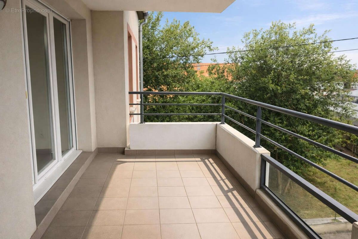 Appartement à NIEDERMODERN