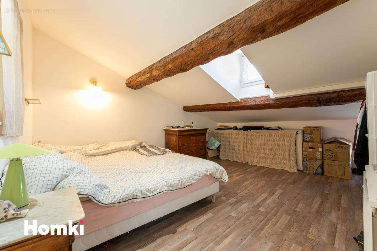 Appartement à MARSEILLE-6E