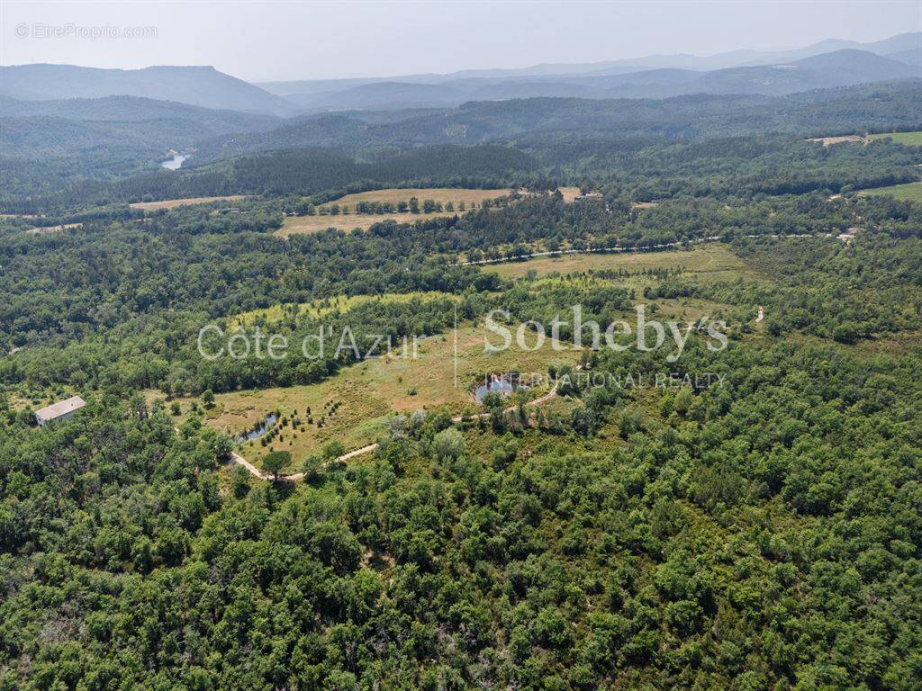 Terrain à FAYENCE