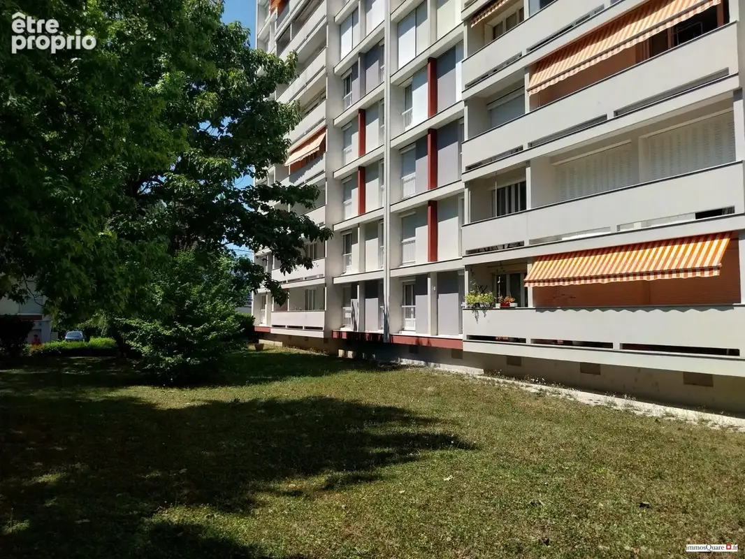 Appartement 72 m² à Saint-Martin-D'heres  - photo 1
