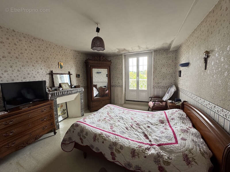 Spacieuse maison de village, a Riberac. - photo 7