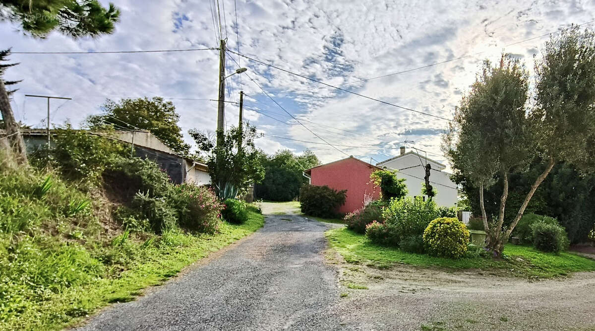 Maison à SAINT-CIERS-SUR-GIRONDE