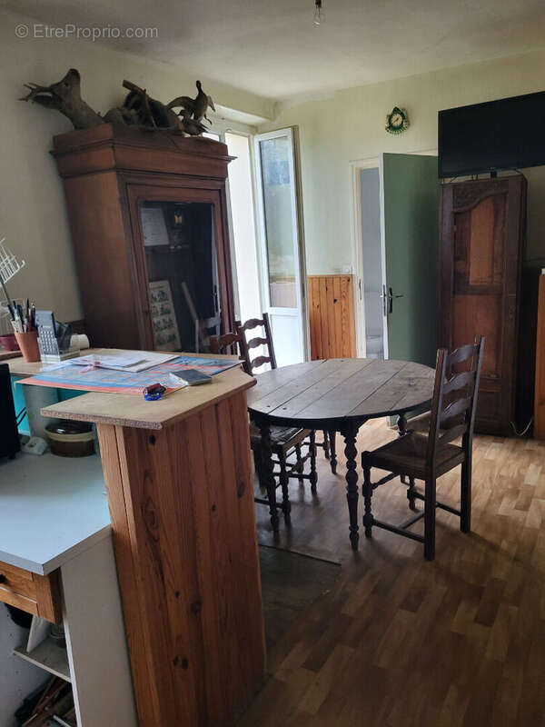 Appartement à VETHEUIL