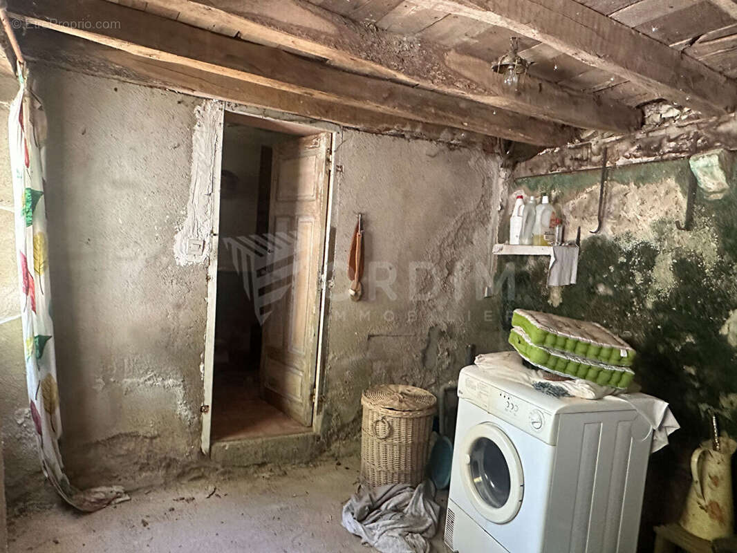 Maison à rénover Asquins  150m² - photo 10