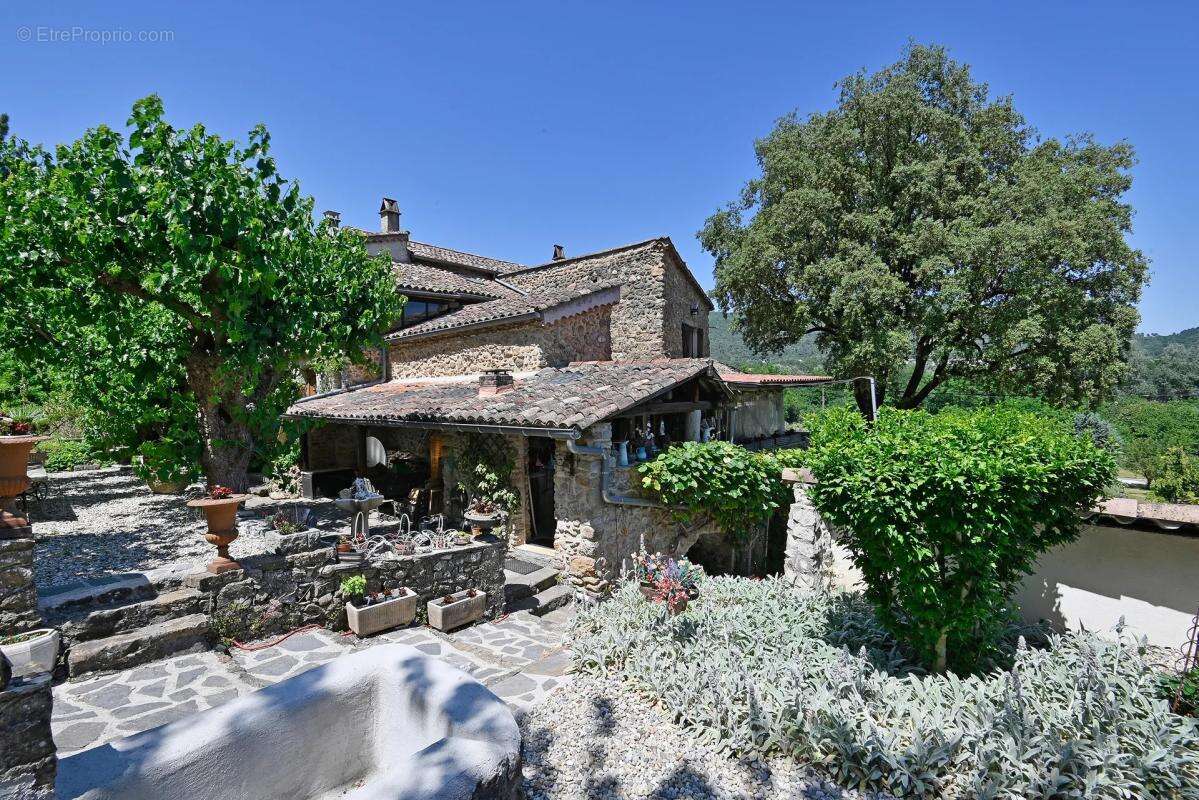 Maison à SAINT-FLORENT-SUR-AUZONNET