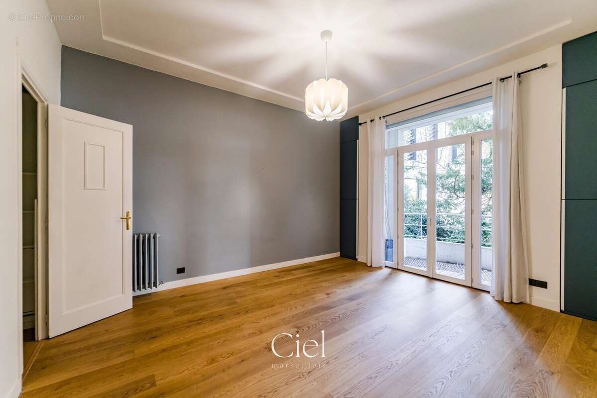 Appartement à MARSEILLE-8E