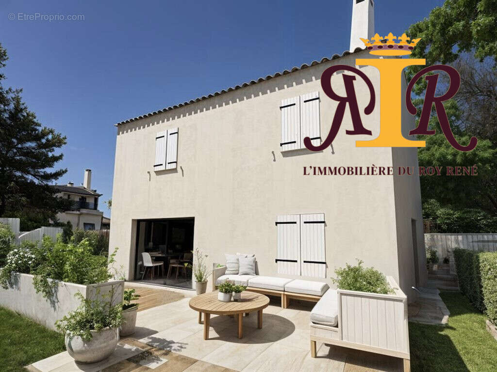 Maison à LA BASTIDE-DES-JOURDANS