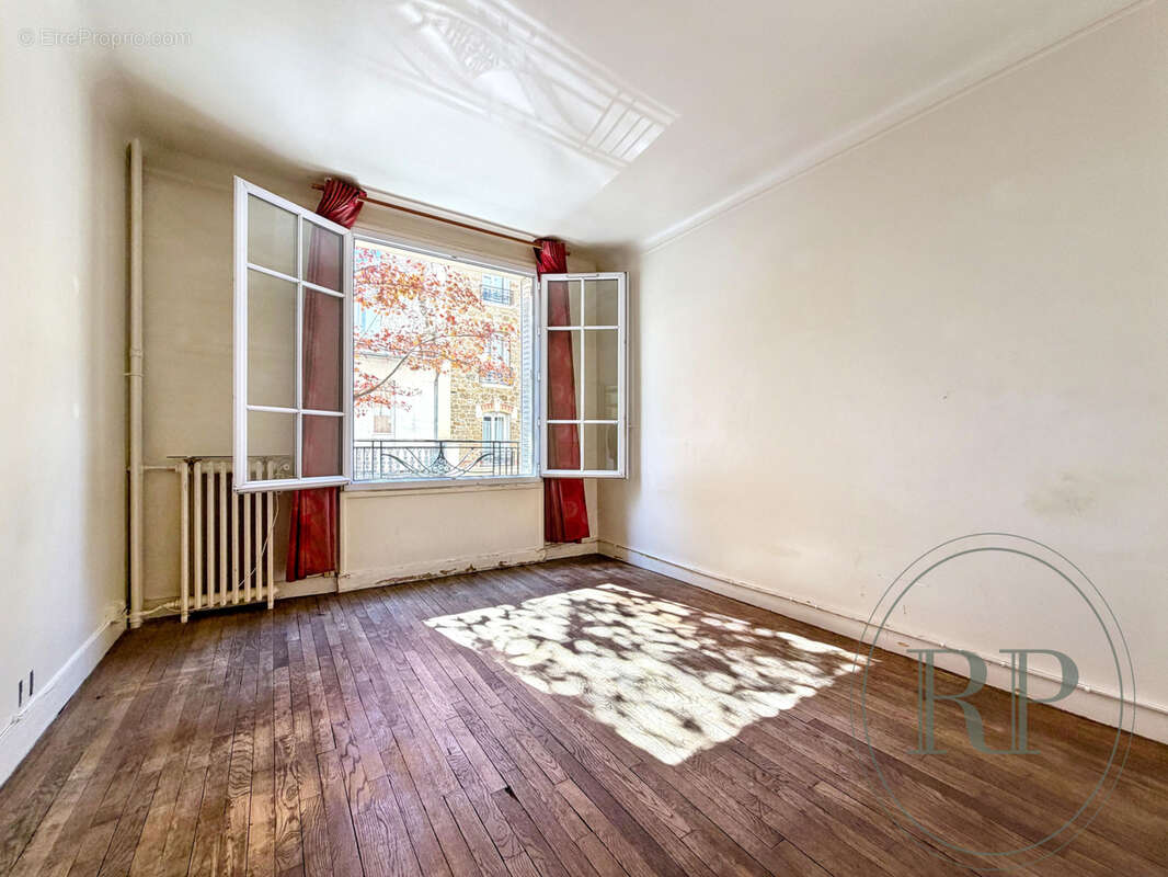 Appartement à LEVALLOIS-PERRET