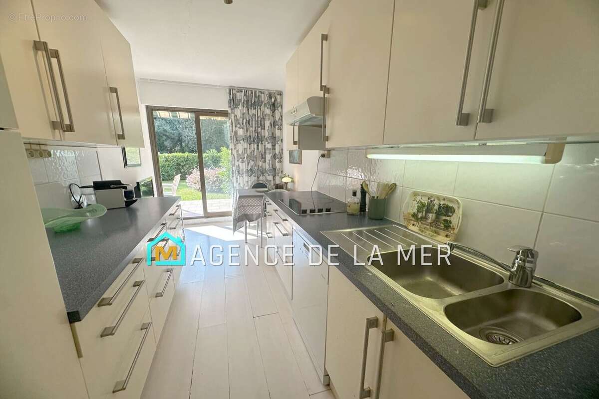 Appartement à MANDELIEU-LA-NAPOULE