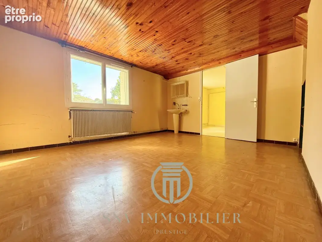 Maison 4 chambres, grande  pièce de vie avec terrasse, garage, cave et grand jardin dans un quartier résidenti - photo 18