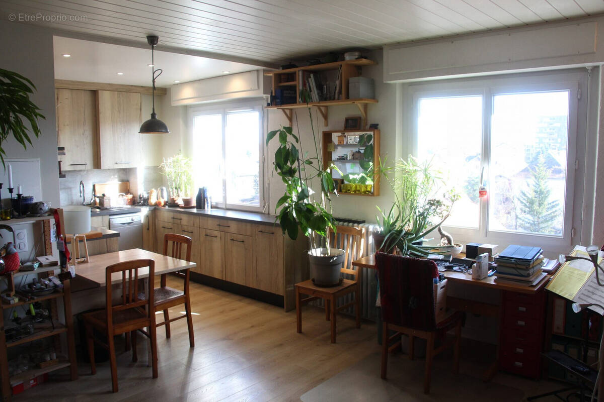 Appartement à AMBILLY