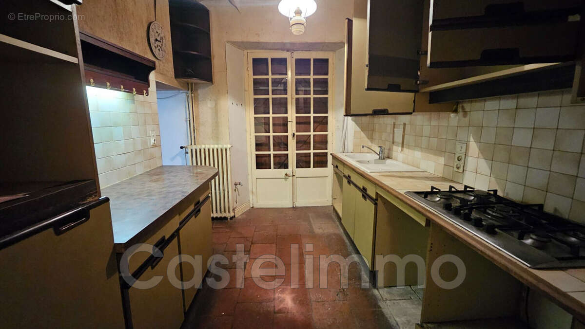Maison à LARRAZET