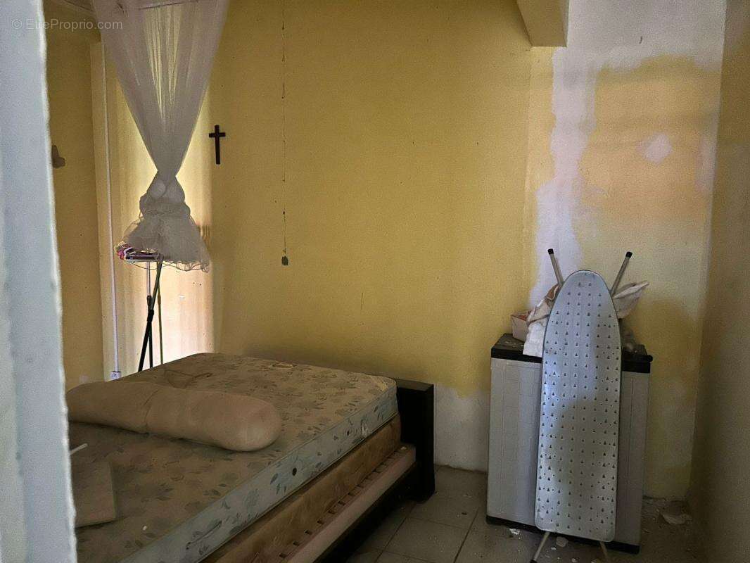 Maison à BASSE-TERRE