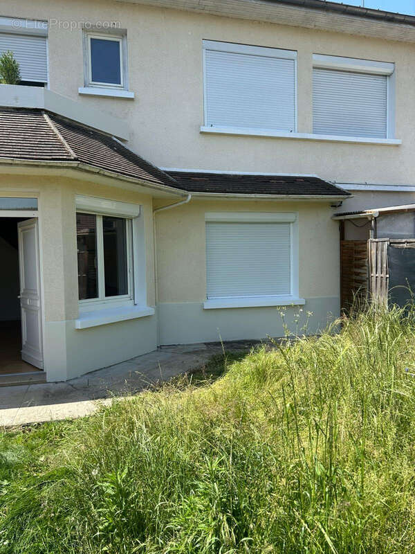 Appartement à LARDY