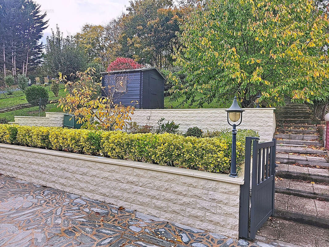 Maison à SAINT-THIBAULT-DES-VIGNES