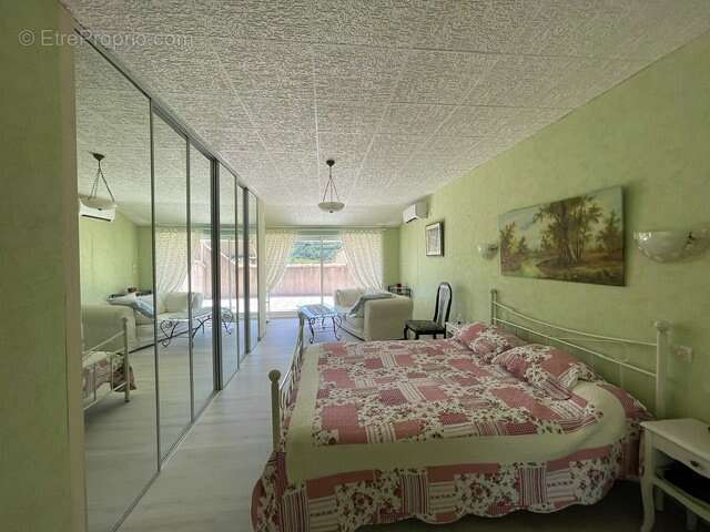 Maison bourgeoise - 201 m², piscine, studio indépendant et vue dégagée ! - photo 11