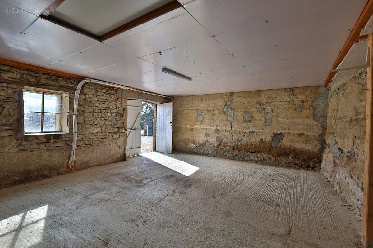 Maison à OYTIER-SAINT-OBLAS