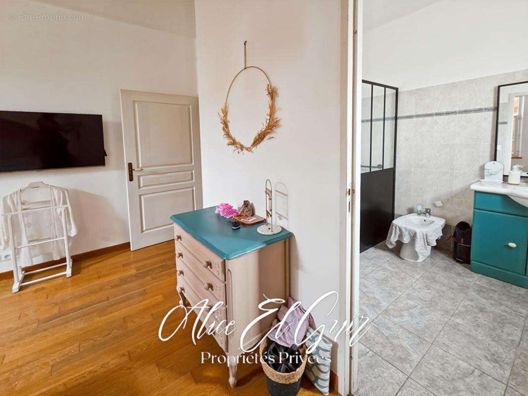 Maison Trebes 6 pièce(s) 182 m2 sur 1700 m² - photo 10