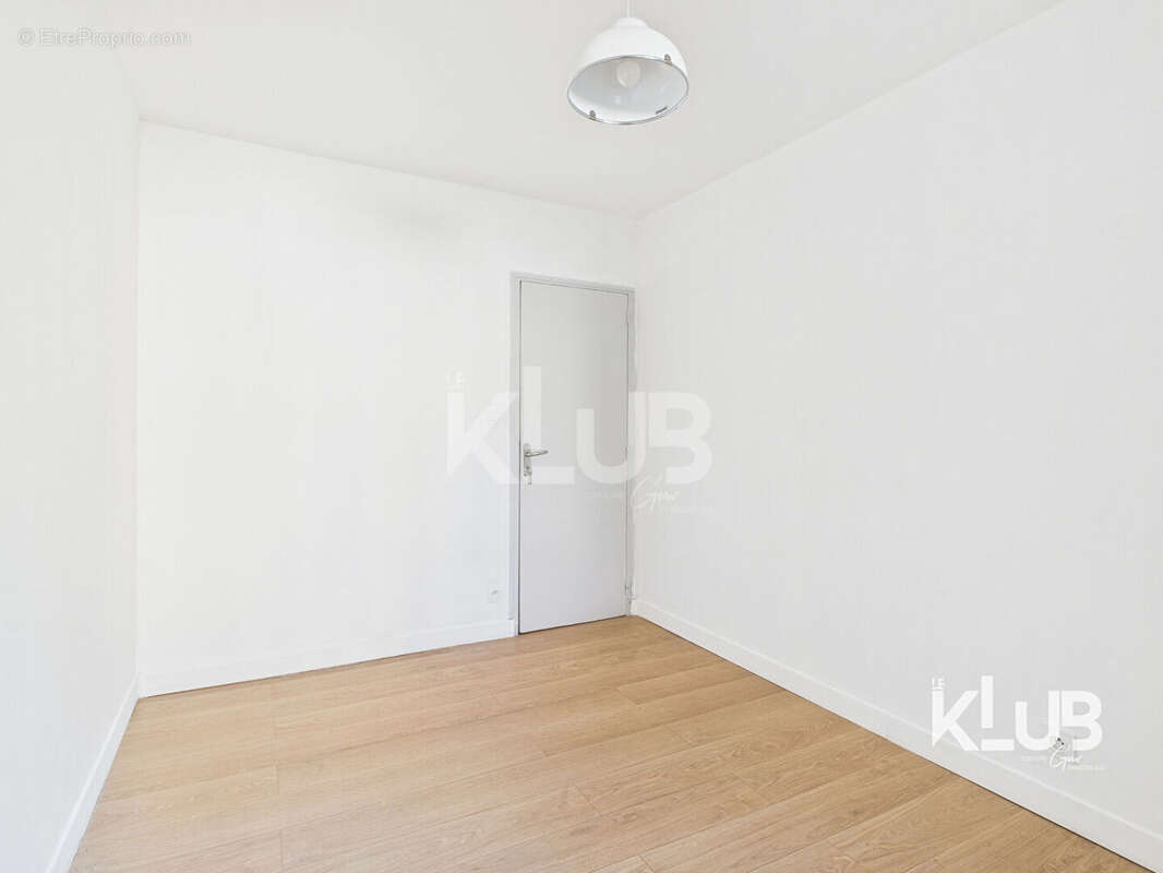 Appartement T4 - Dernier étage -  Bastia -  Vue mer partielle - photo 10