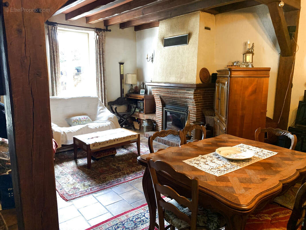 Maison à SAINT-JEAN-DE-LA-RUELLE