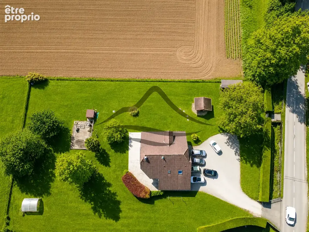 Maison 5 pièces de 134m2 sur 3400m2 de terrain constructible à Saint-Girod - photo 2