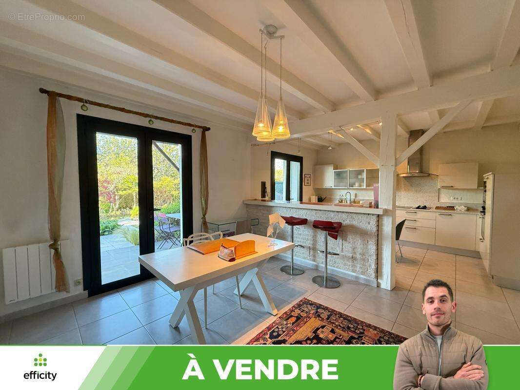 Maison à BUXEROLLES