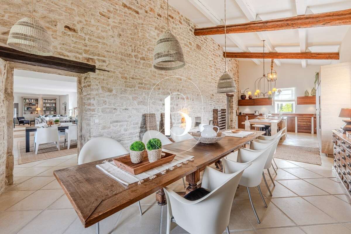 Maison 500 m² à Barjac  - photo 3