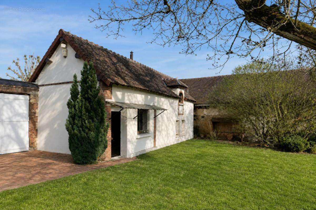 Maison à CROISILLES