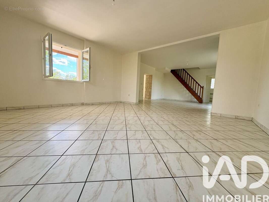 Photo 9 - Maison à FEUSINES