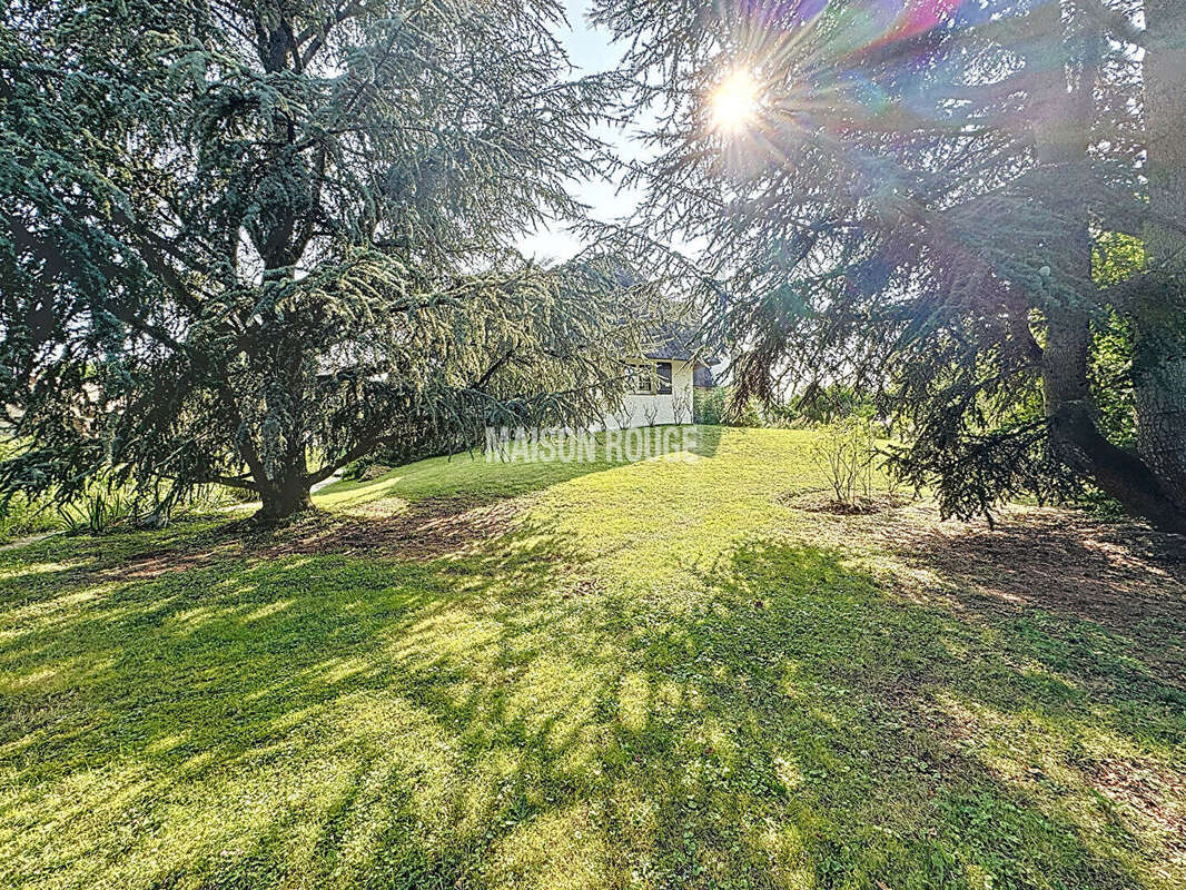 Maison à LE MESNIL-SAINT-DENIS