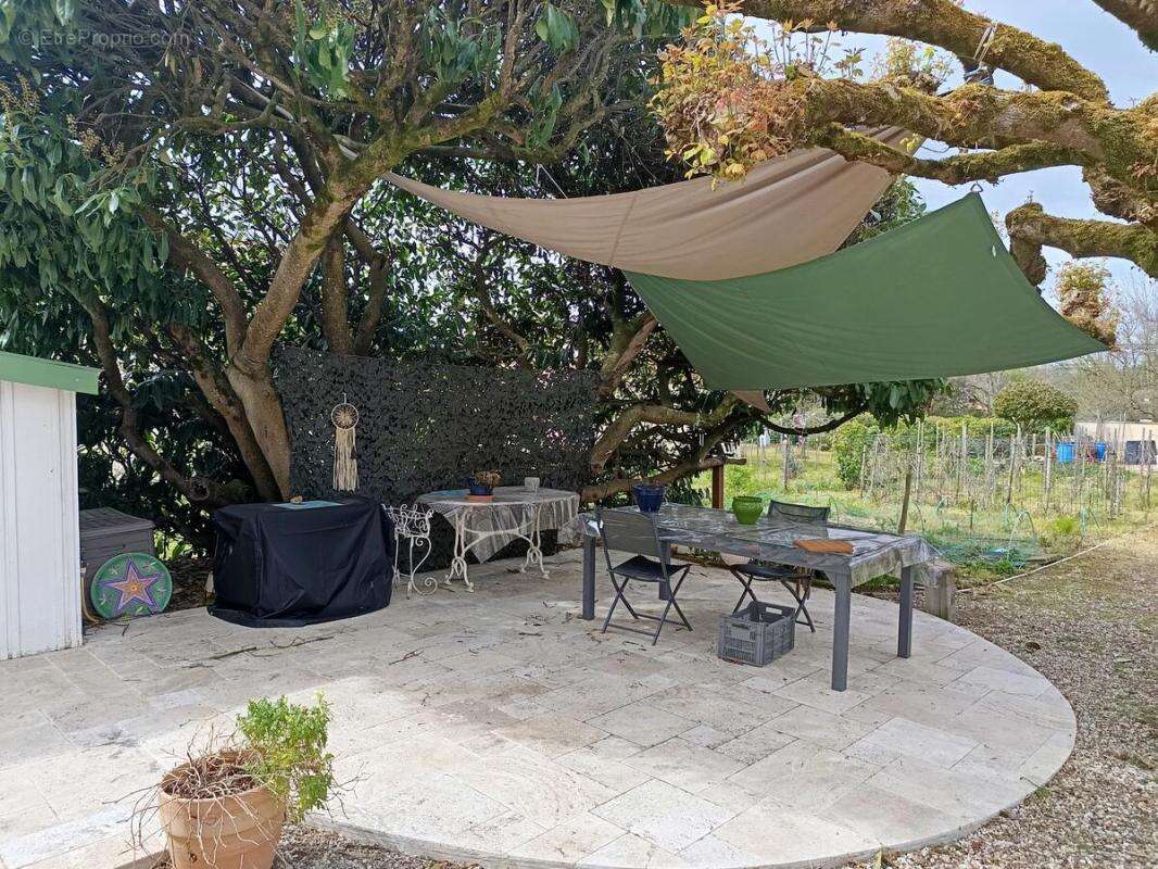 Maison 121 m² à Saint-Medard-De-Guizieres  - photo 17