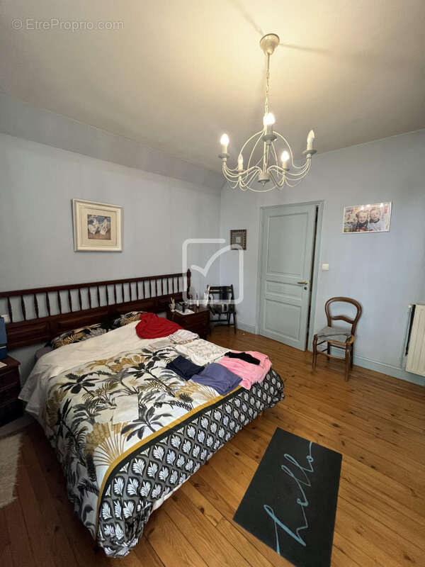 Maison à OBJAT