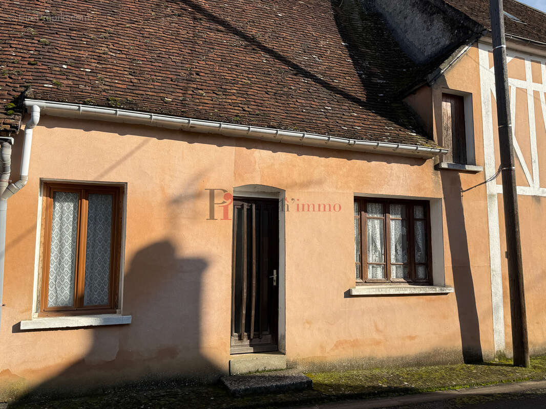 Maison à REMALARD
