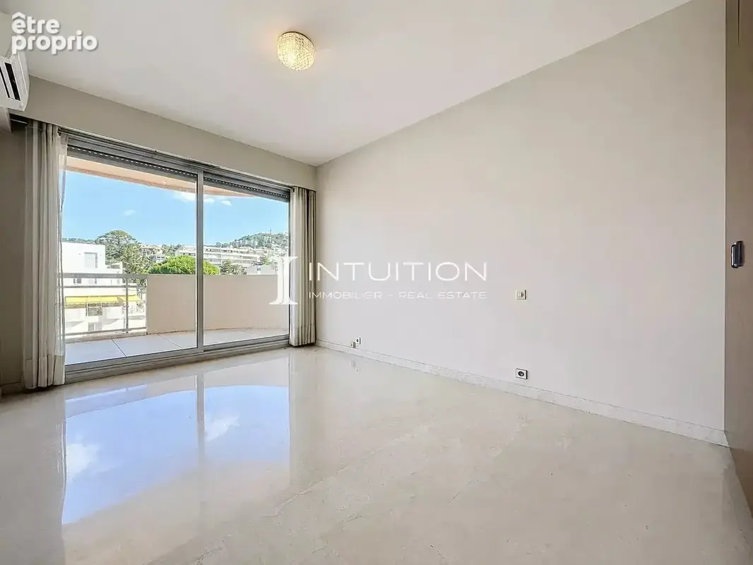 Cannes - Basse Californie : Vaste appartement toit terrasse avec garage - photo 14