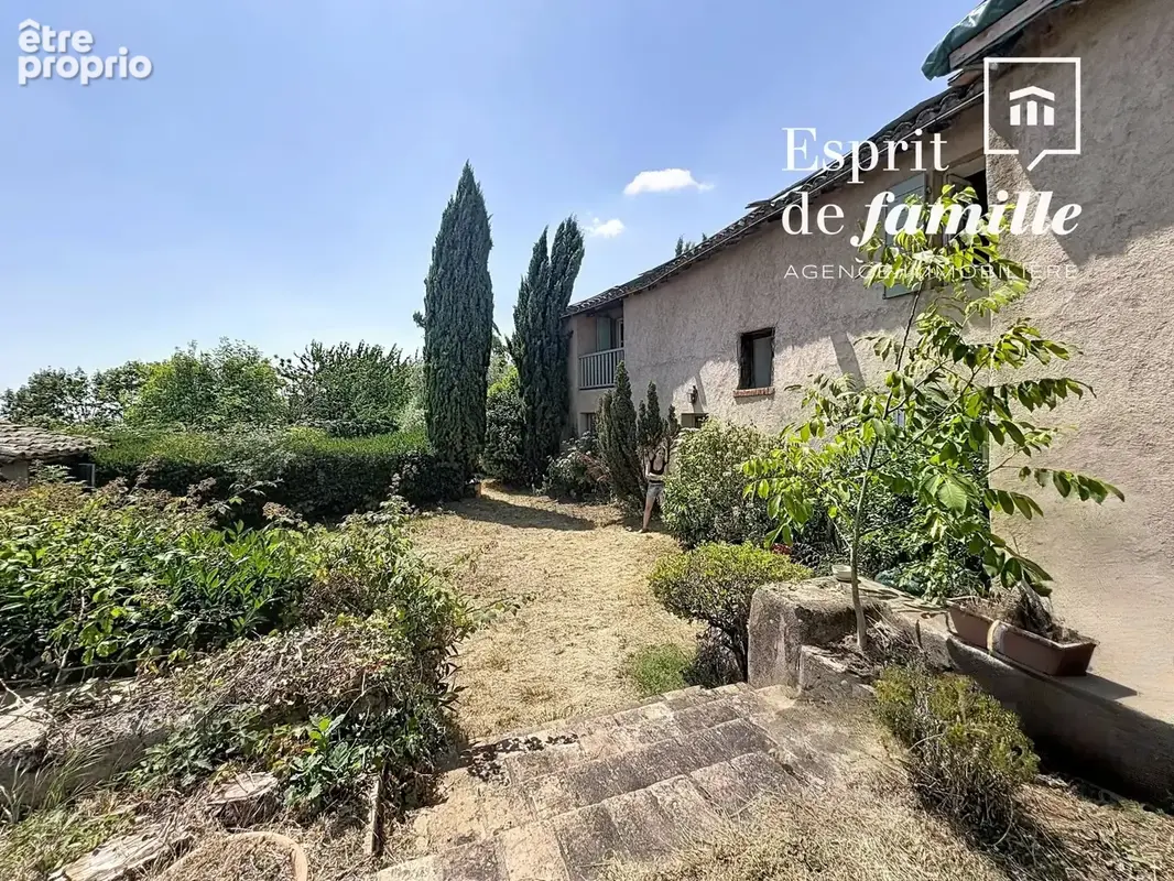 Lentilly, maison d'environ 200m2 avec jardin 943m2  et piscine - photo 2
